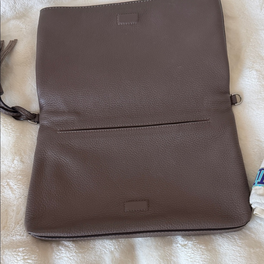 Tory Burch McGraw Fold-Over Crossbody Bag - Picture 4 of 8